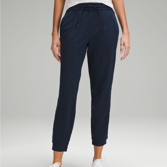 lululemon athletica Pants - lululemon soft jersey classic fit mid-rise jogger